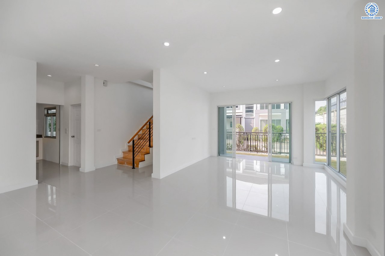 บ้านมือสองตกแต่งใหม่ โครงการ ไลฟ์ บางกอก บูเลอวาร์ด ปิ่นเกล้า-เพชรเกษม หลังมุม สังคมคุณภาพ SC Asset เนื้อที่กว้างกว่า 52.5 ตร.ว ฟังก์ชัน 3 ห้องนอน 3 ห้องน้ำ 2 ที่จอดรถ บนทำเลติดถนนพุทธมณฑลสาย4 ตอบโจทย์กับทุกครอบครัว ใกล้ ม.มหิดล, แหล่งช้อปปิ้ง "เซ็นทรัล ศาลายา", รถไฟฟ้าสายสีน้ำเงิน "สถานีหลักสอง" และทางด่วน "ศรีรัช"